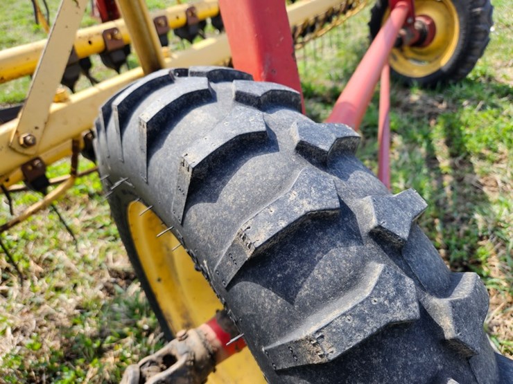 new-holland-258-image-22