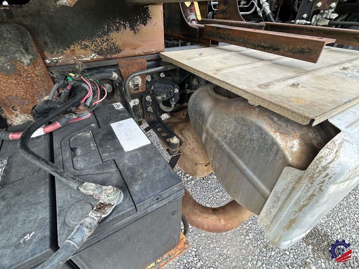 2013-ud-ud3300-s/a-garbage-truck-image-64