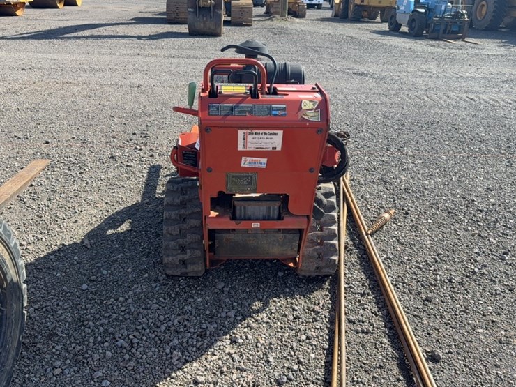 2019-ditch-witch-c24x-image-7