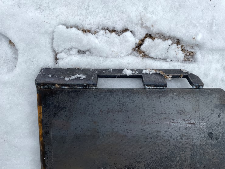 #2057-•-skid-steer-weldable-attachment-plate-image-8