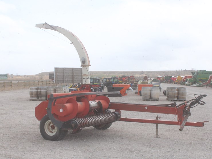 international-830-image-5