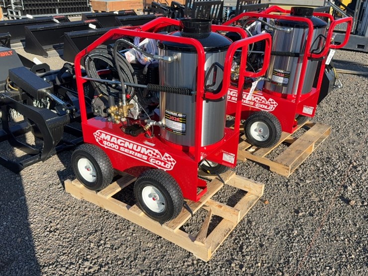 #2069-•-magnum-4000-portable-pressure-washer-image-2