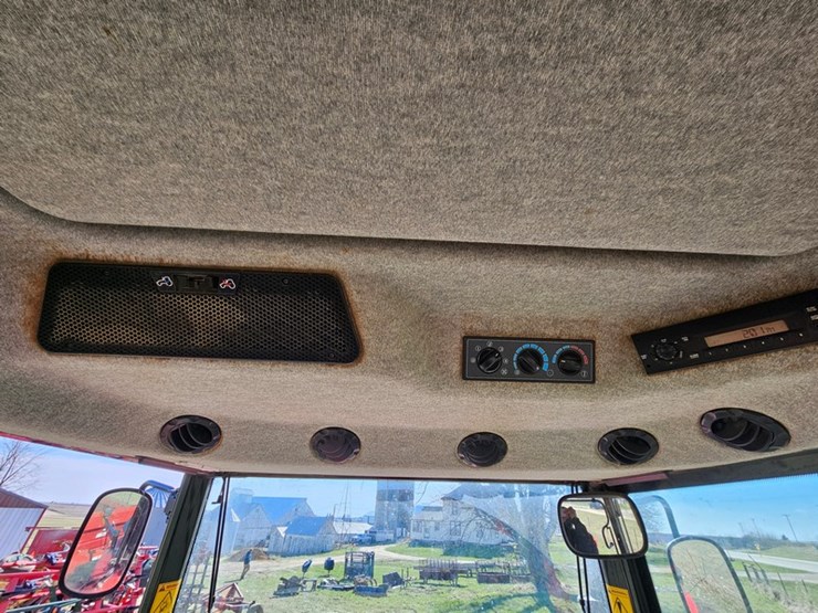 massey-ferguson-6480-image-38