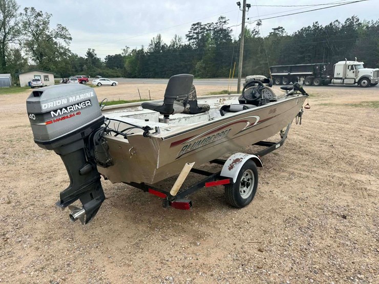 2003-alumacraft-crappie-pro-w/mariner-magnum-40-motor-image-4