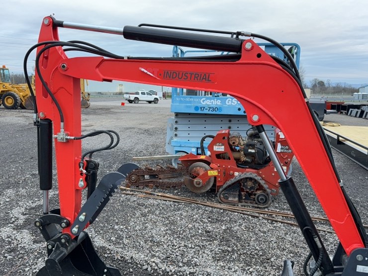 #2052-•-2024-agt-qnt50r-mini-excavator-image-13