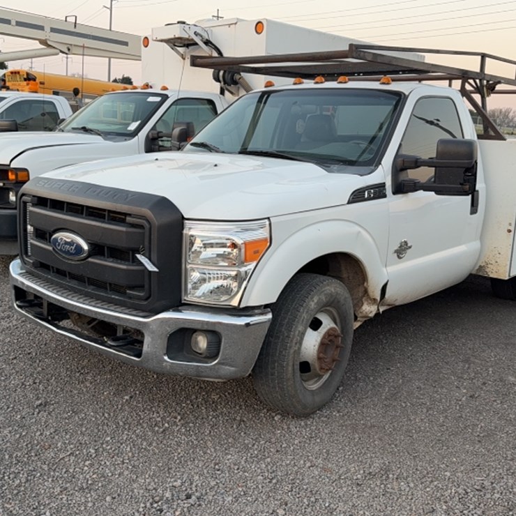2011 FORD F350