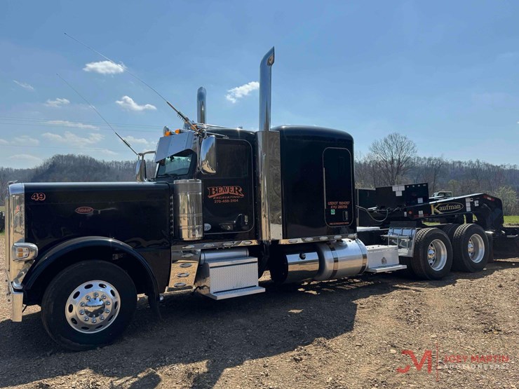 2015-peterbilt-389-image-7