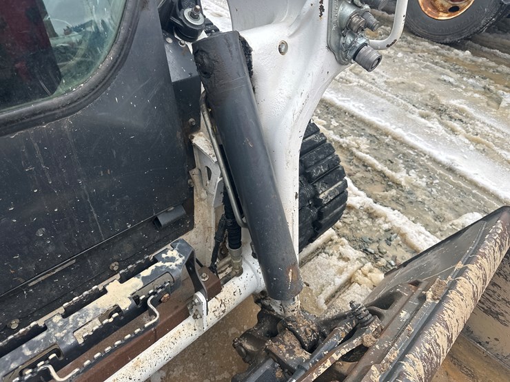 2022-bobcat-t66-image-23