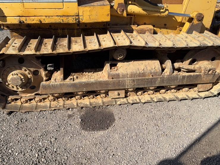 komatsu-d37e-2-image-6