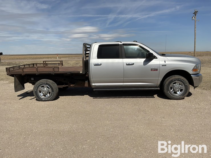 2011-dodge-2500-image-4