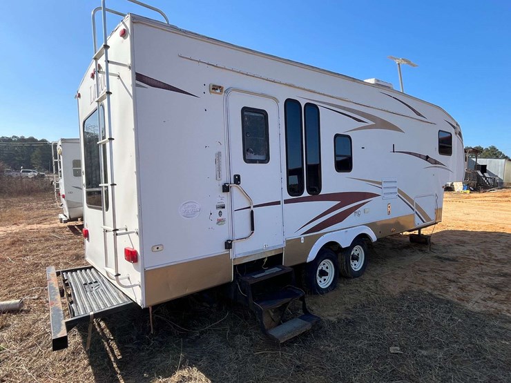2008-keystone-laredo-265rl-5th-wheel-camper-image-3