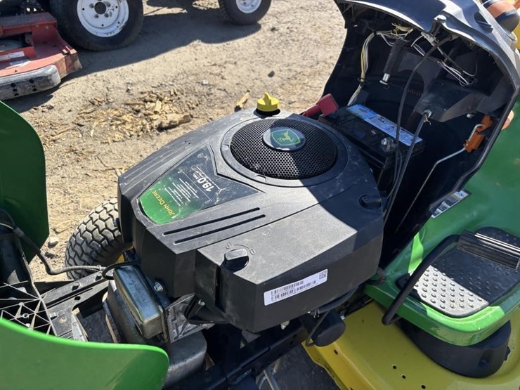 2016-john-deere-d110-image-18