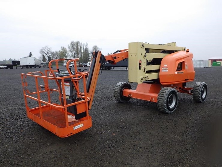 2015-jlg-450aj-image-1