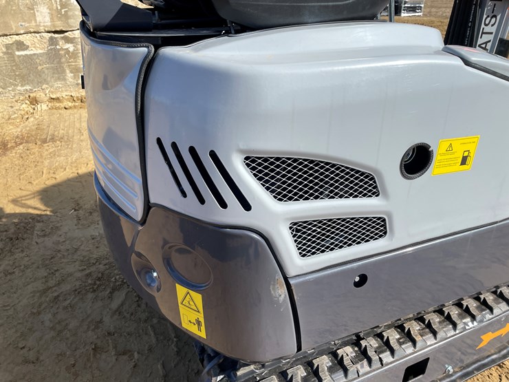 #1031-•-new-ats-me18-mini-excavator-image-20