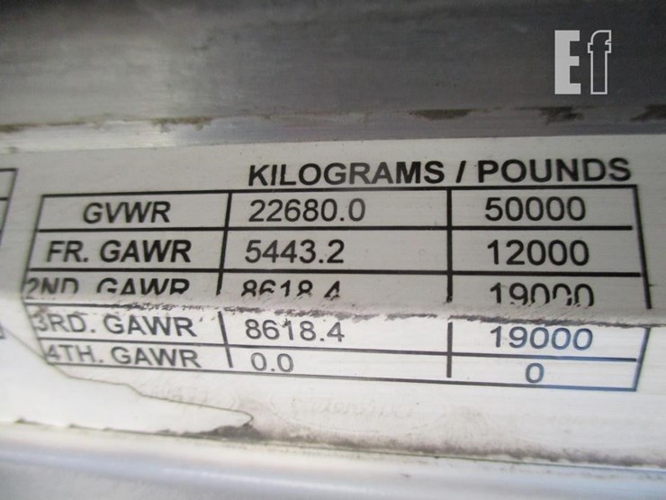 2008-peterbilt-367-image-21