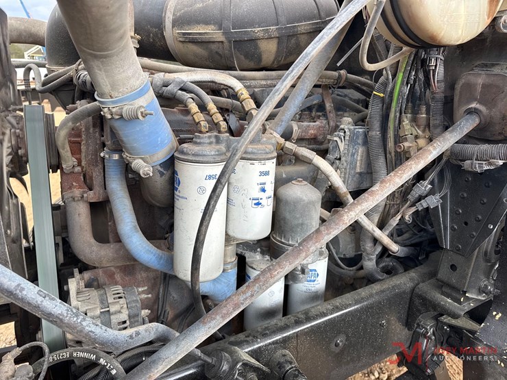 2001-mack-ch613-image-23