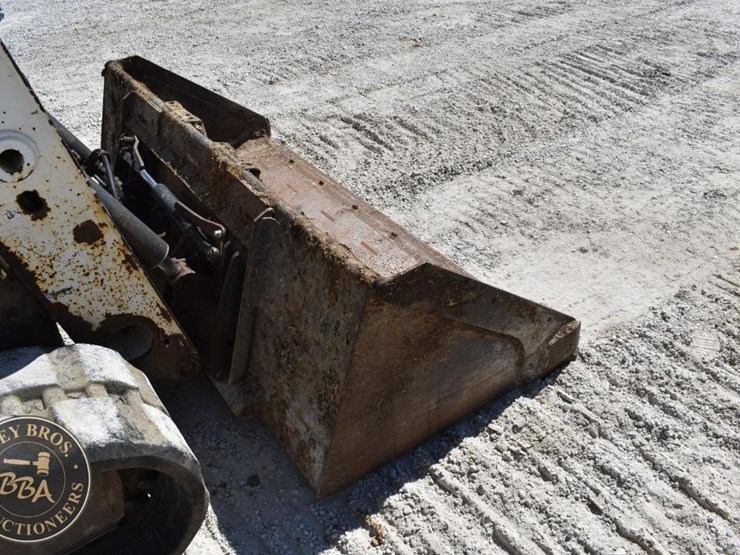 2013-bobcat-t650-image-15