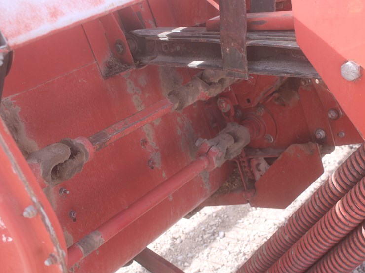 #1041-•-case-ih-8370-mower-conditioner-image-19