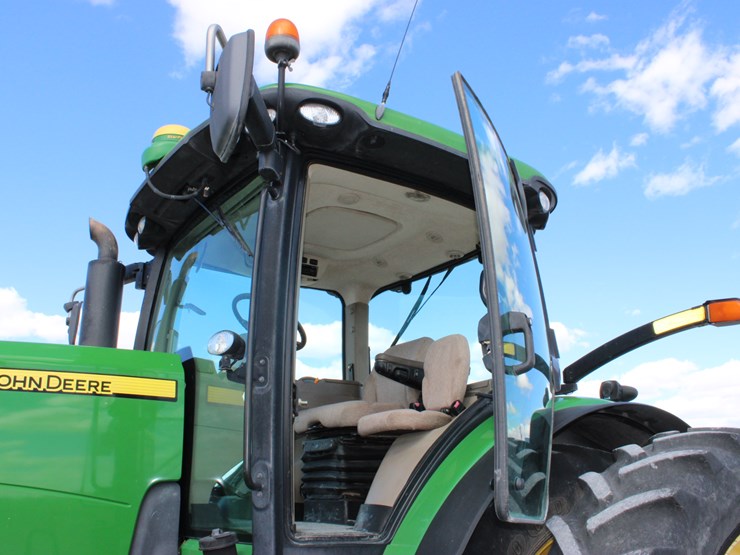 2012-john-deere-8270r-image-50