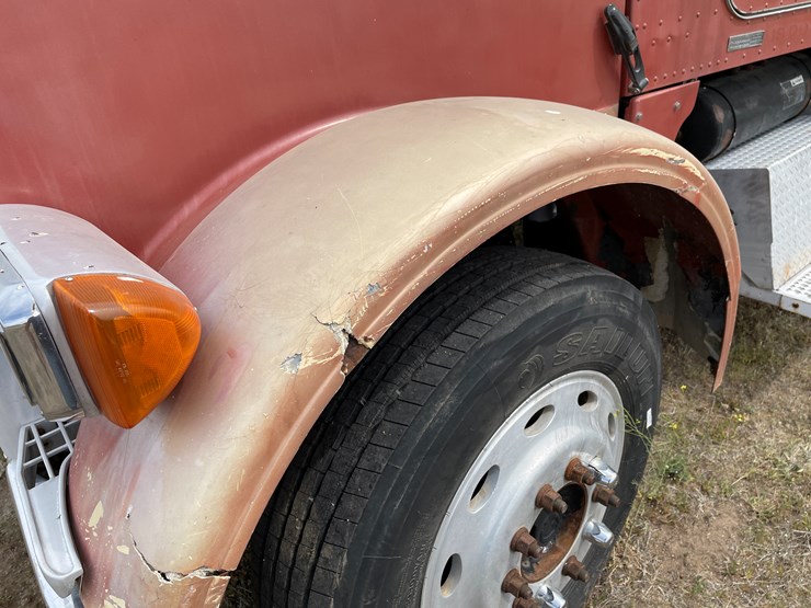 1998-peterbilt-378-image-38