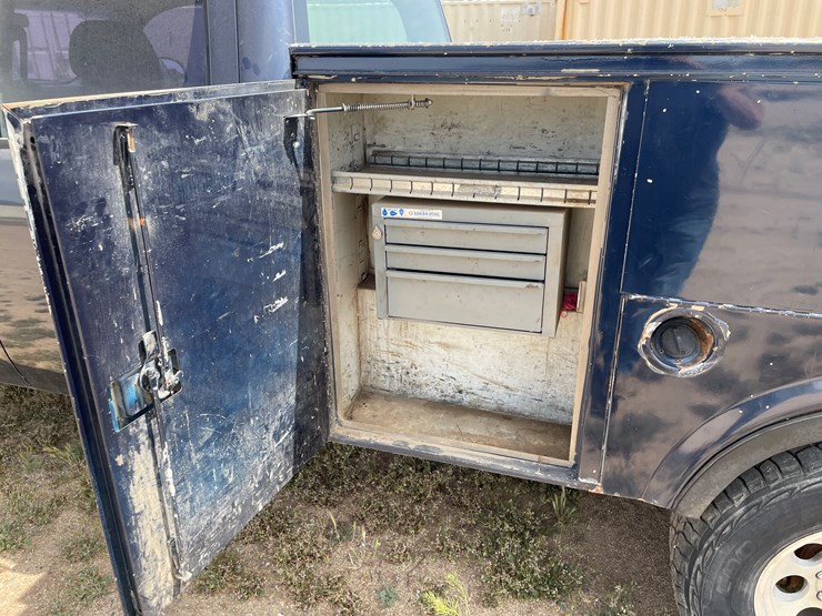 2009-chevrolet-2500-image-23