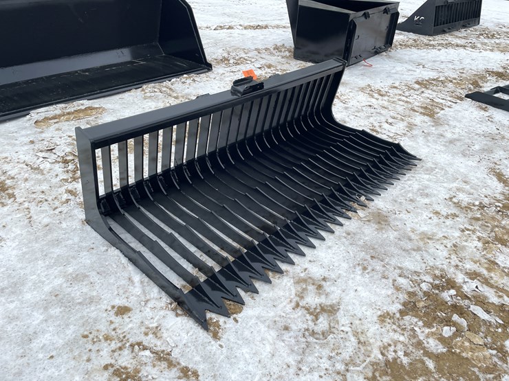 #2046-•-skid-steer-mount-72"-fine-tooth-skeleton-bucket-image-3
