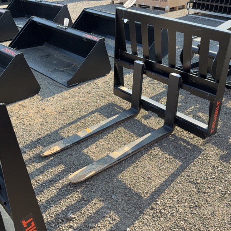 #2086 • TRUBILT 42" SKID STEER PALLET FORKS