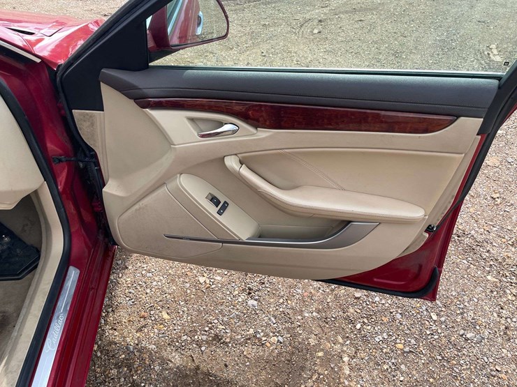 2008-cadillac-cts-4-door-sedan-(240,710-miles)-image-16