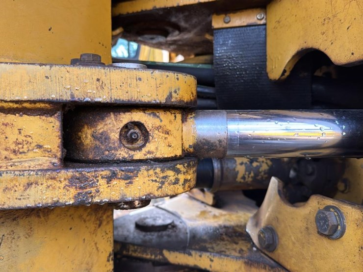 caterpillar-525b-image-24