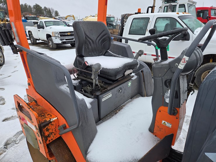 2012-hamm-hd14vv-image-31