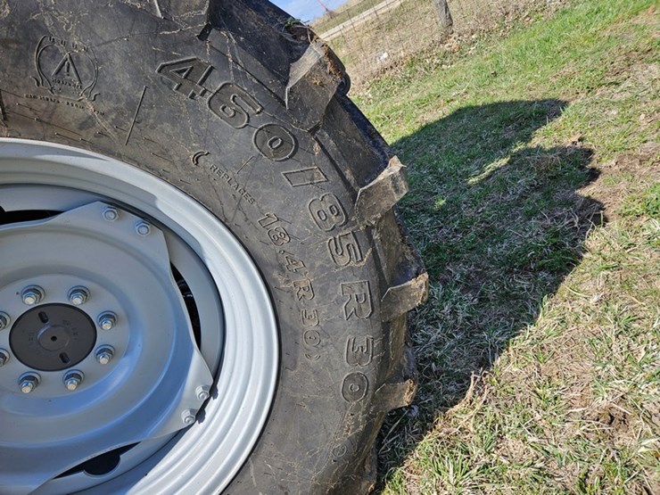 massey-ferguson-4710-image-57