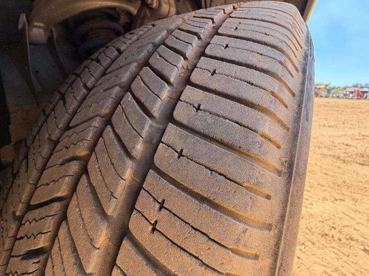 2011-bmw-528i-4-door-sedan-(178,025-miles)-image-26