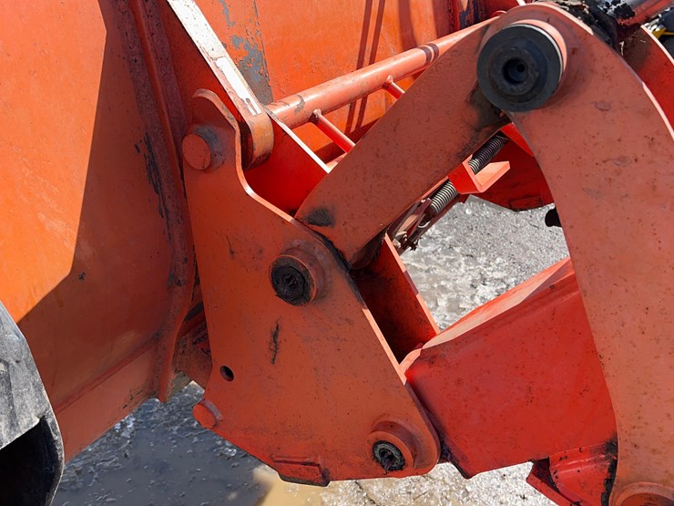 2016-kubota-m6-131-image-55