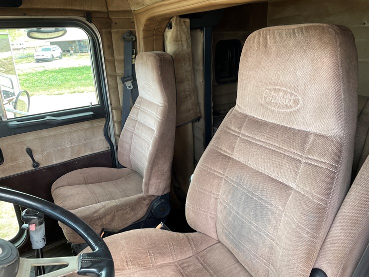 1998-peterbilt-378-image-61