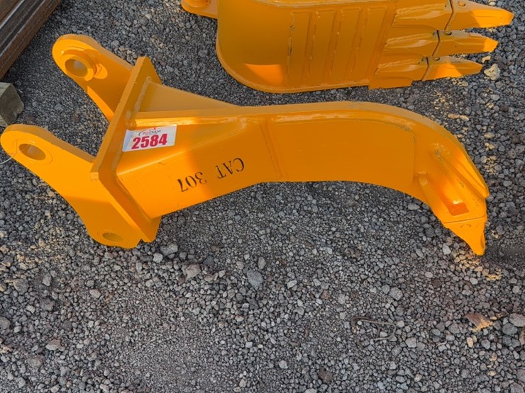 caterpillar-307-image-2