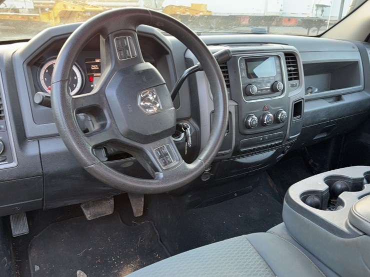 2014-dodge-1500-image-17