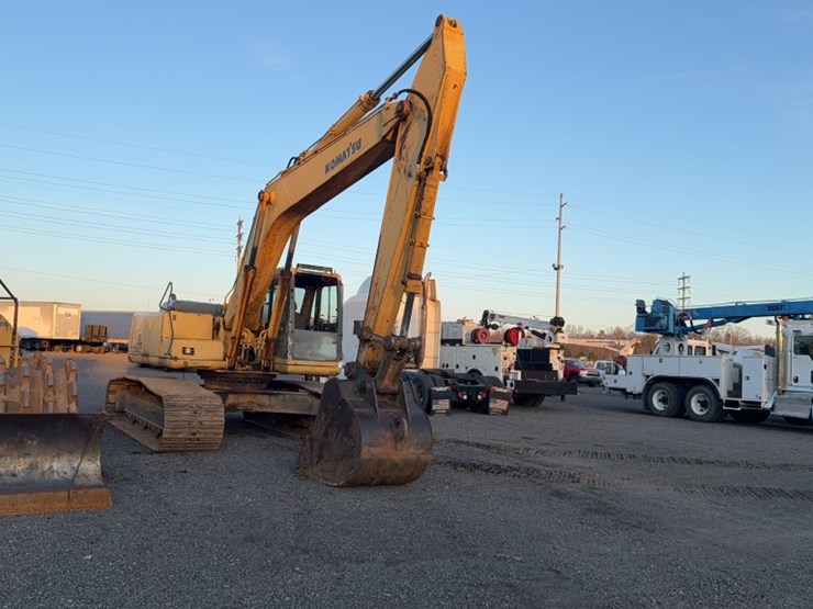 komatsu-pc220-lc-image-3