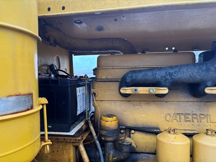 caterpillar-12-image-20