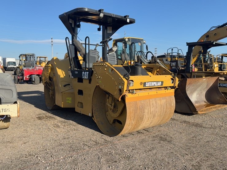 caterpillar-cb54-image-3