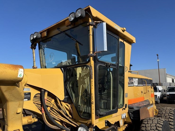 caterpillar-143h-image-43