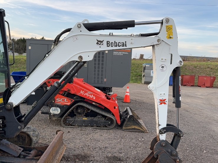 2020-bobcat-e26-image-5