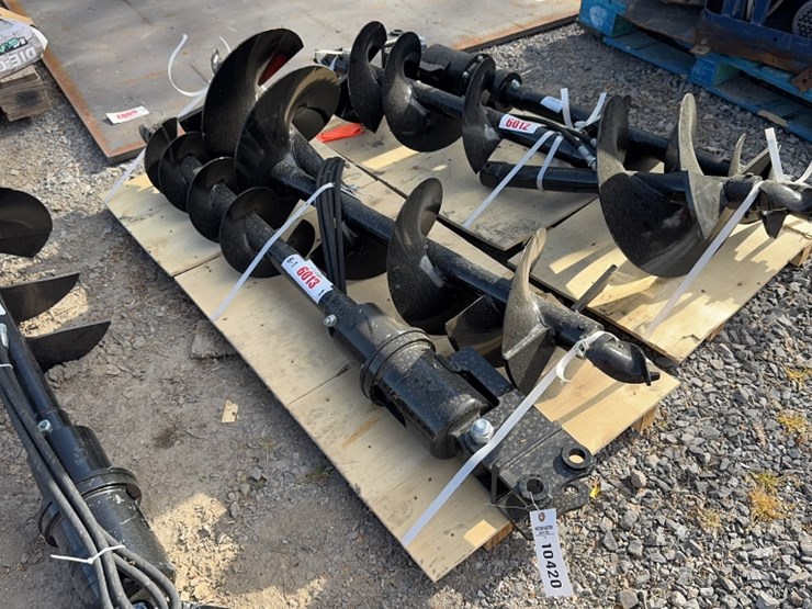 #6013-•-mini-excavator-post-hole-auger-image-3