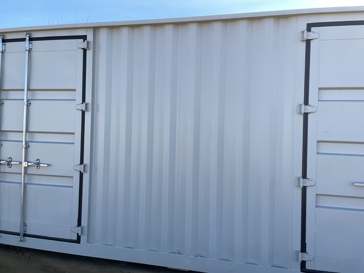 #110-•-40'-high-cube-multi-door-shipping-container-image-5