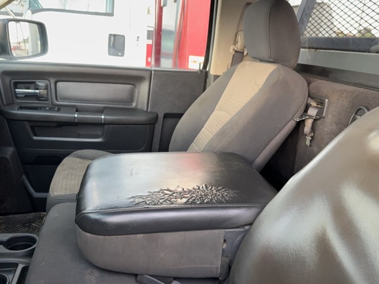 2012-dodge-2500-image-23