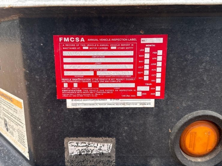 2016-neville-trailer-image-20