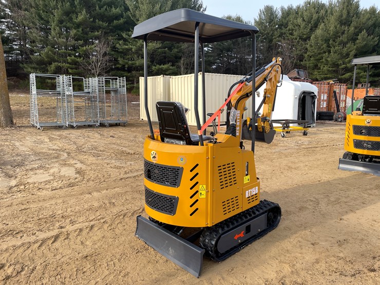 #1038-•-new-ats-rt15r-mini-excavator-image-5