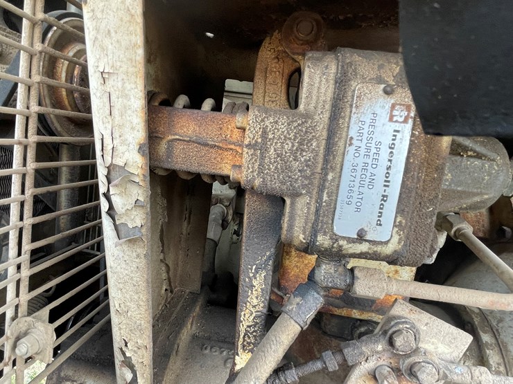 #4027-•-ingersol-rand-air-compressor-image-10