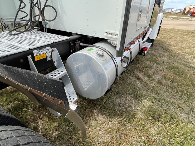 2000-kenworth-w900l-image-25