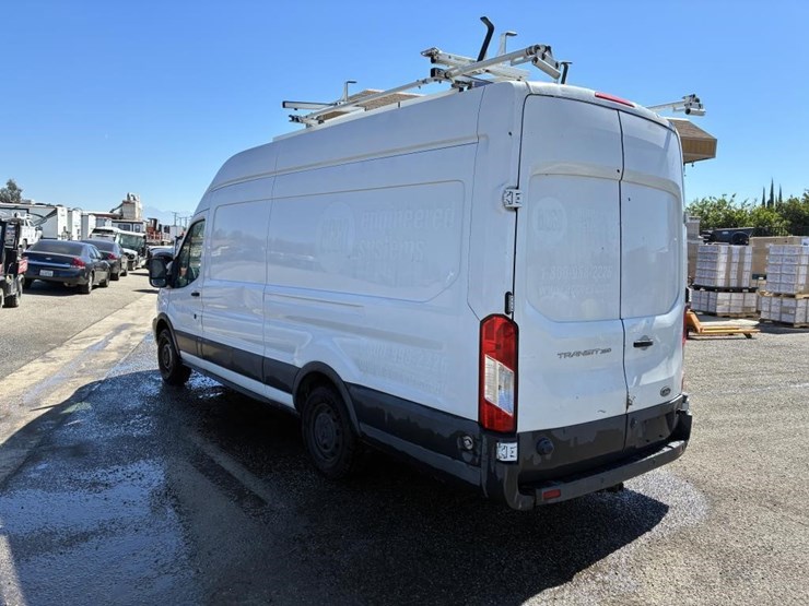 2017-ford-transit-image-4