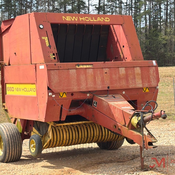 NEW HOLLAND 660